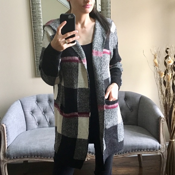 ✨LAST ✨Plaid Cardigan - Picture 2 of 8